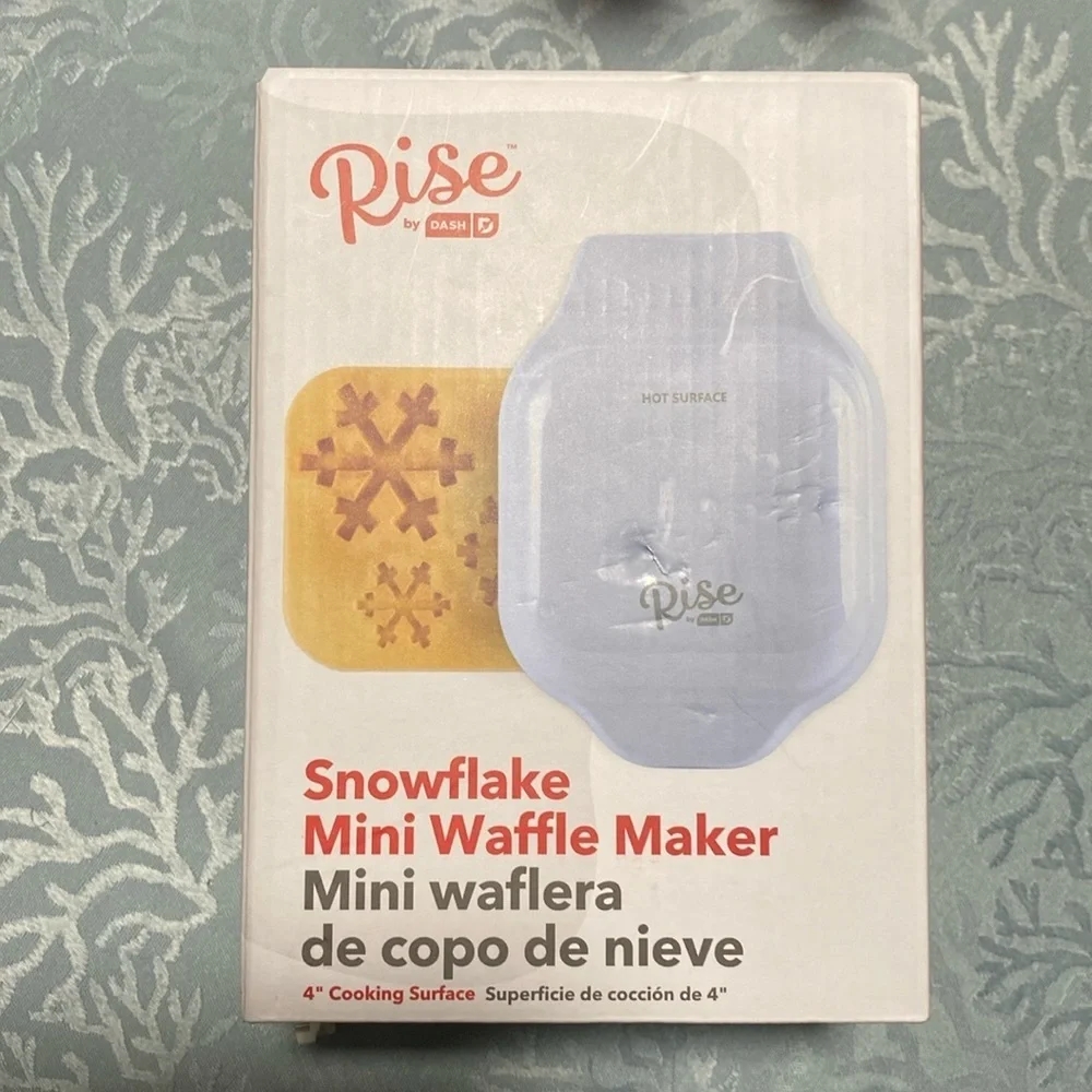 NIB Snowflake waffle maker